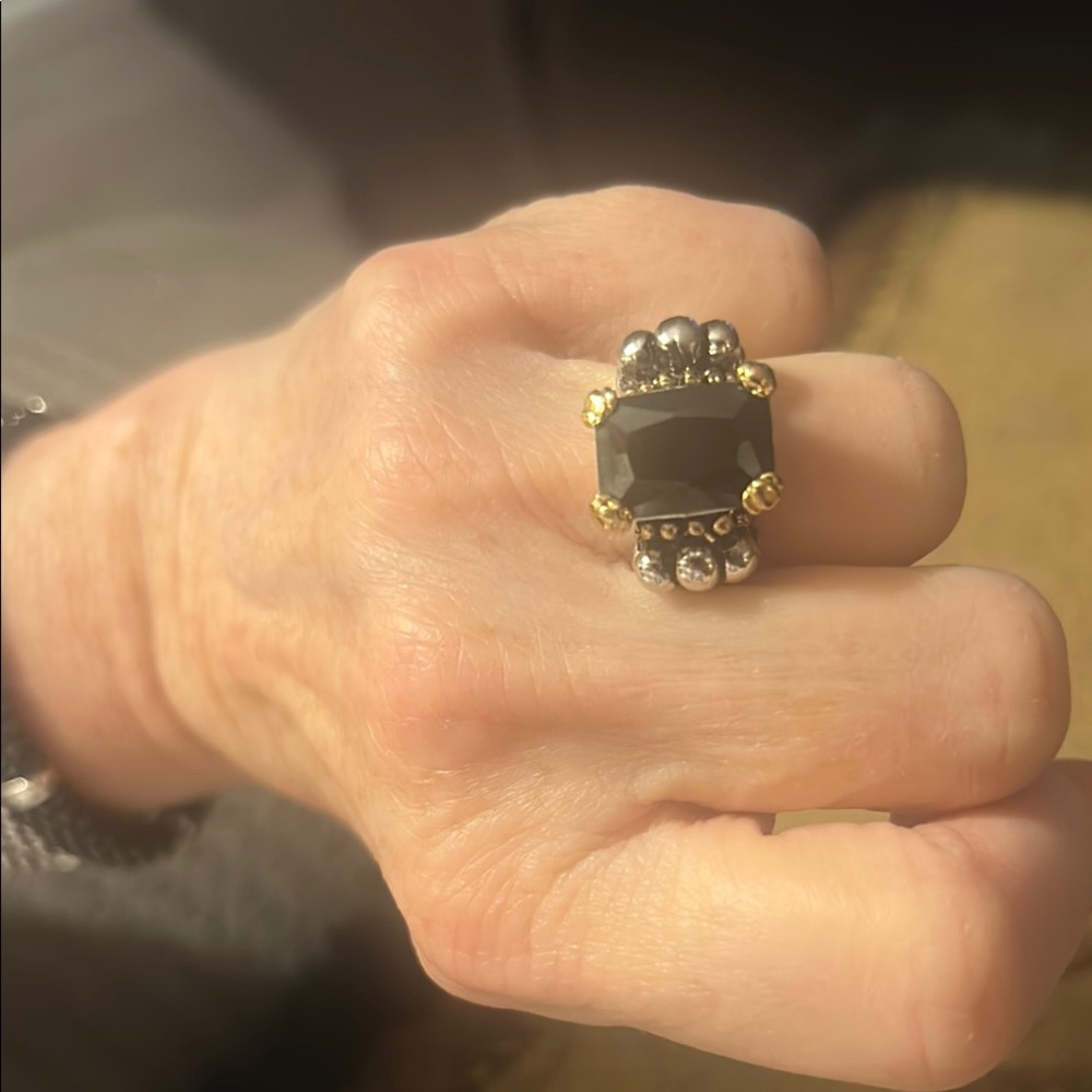 Intricate Black and Gold Filigree Ring